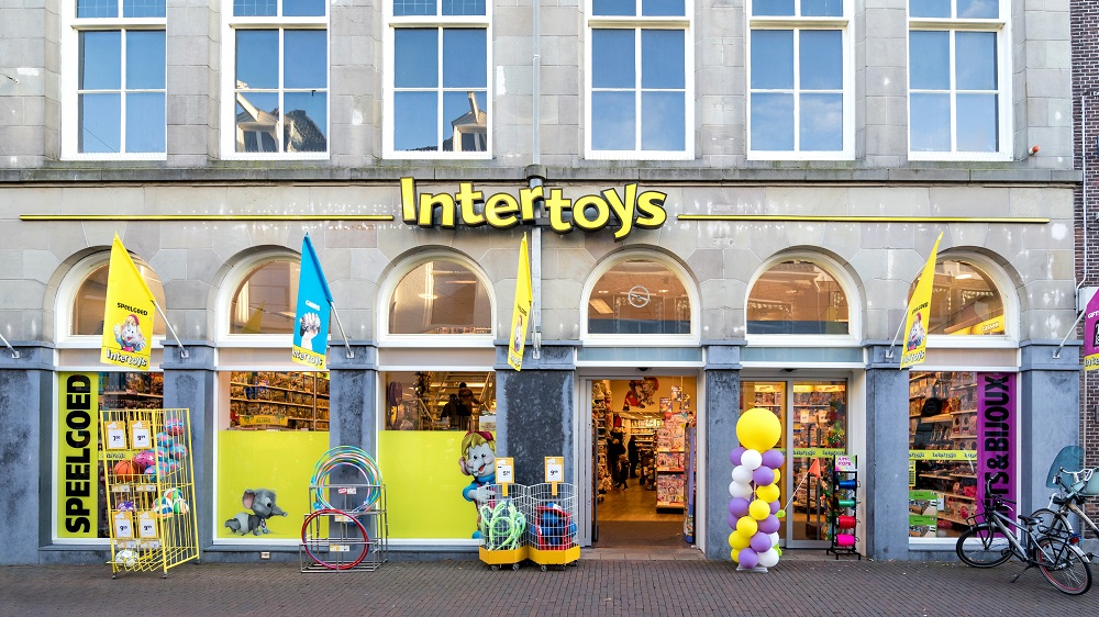 Intertoys in Portugese handen