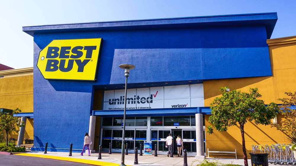 Best Buy biedt leden gratis verzending in race met Amazon en Walmart