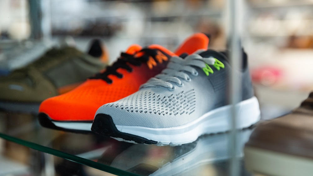 Etrias neemt Sneakers.nl over van Termeer Groep