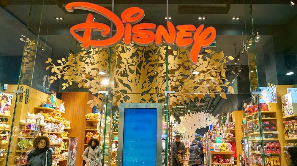Disney sluit deel winkels en mikt op online
