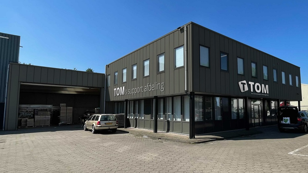 TOM bv breidt uit met twee warehouses