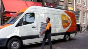 Amsterdam gaat foutgeparkeerde pakketbusjes aanpakken