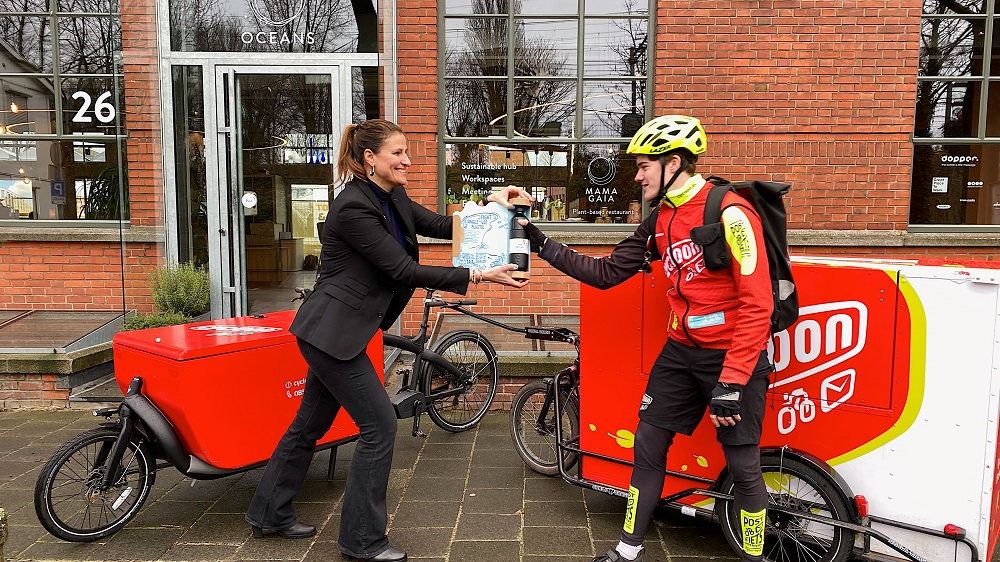 Dopper zet fietskoeriers in voor online bestellingen