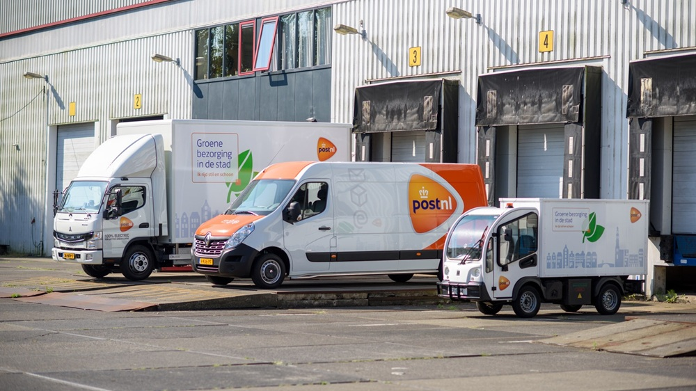 PostNL opent klimaatneutraal depot in Hooglede (België)