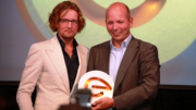 Zoover-baas Stephan Bosman wint LOEY-award