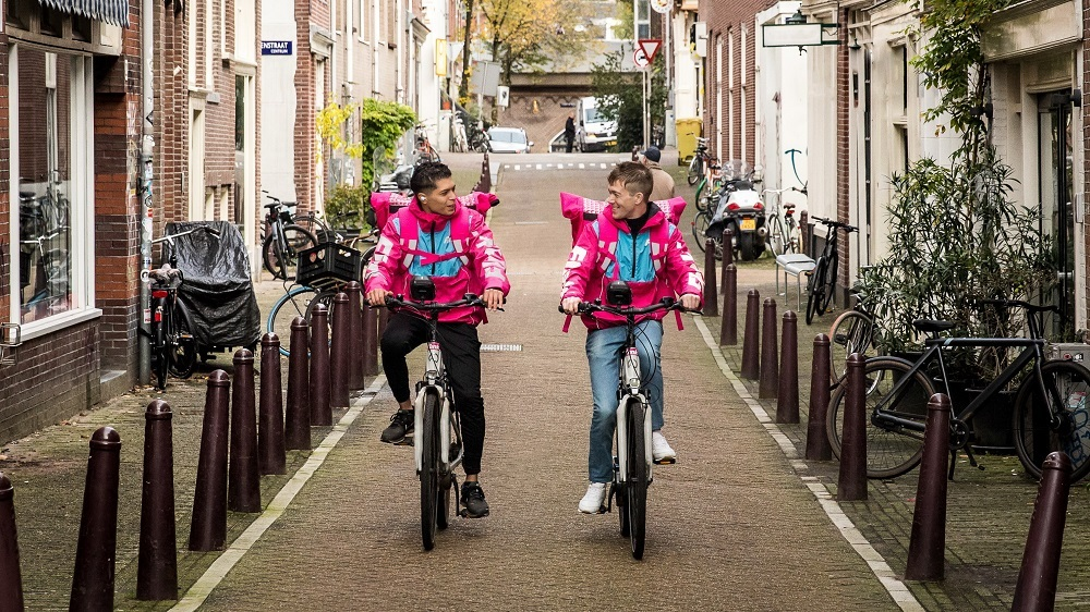 Flitsbezorgers voor half miljoen beboet vanwege illegale arbeid