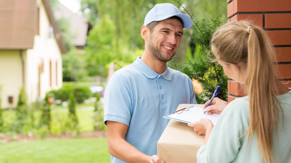 Nederlandse consument verkiest lage bezorgkosten en stiptheid boven snelheid