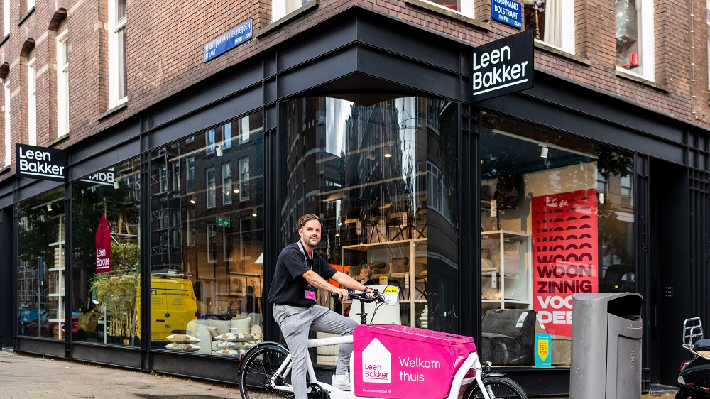Leen Bakker opent zijn eerste stadswinkel