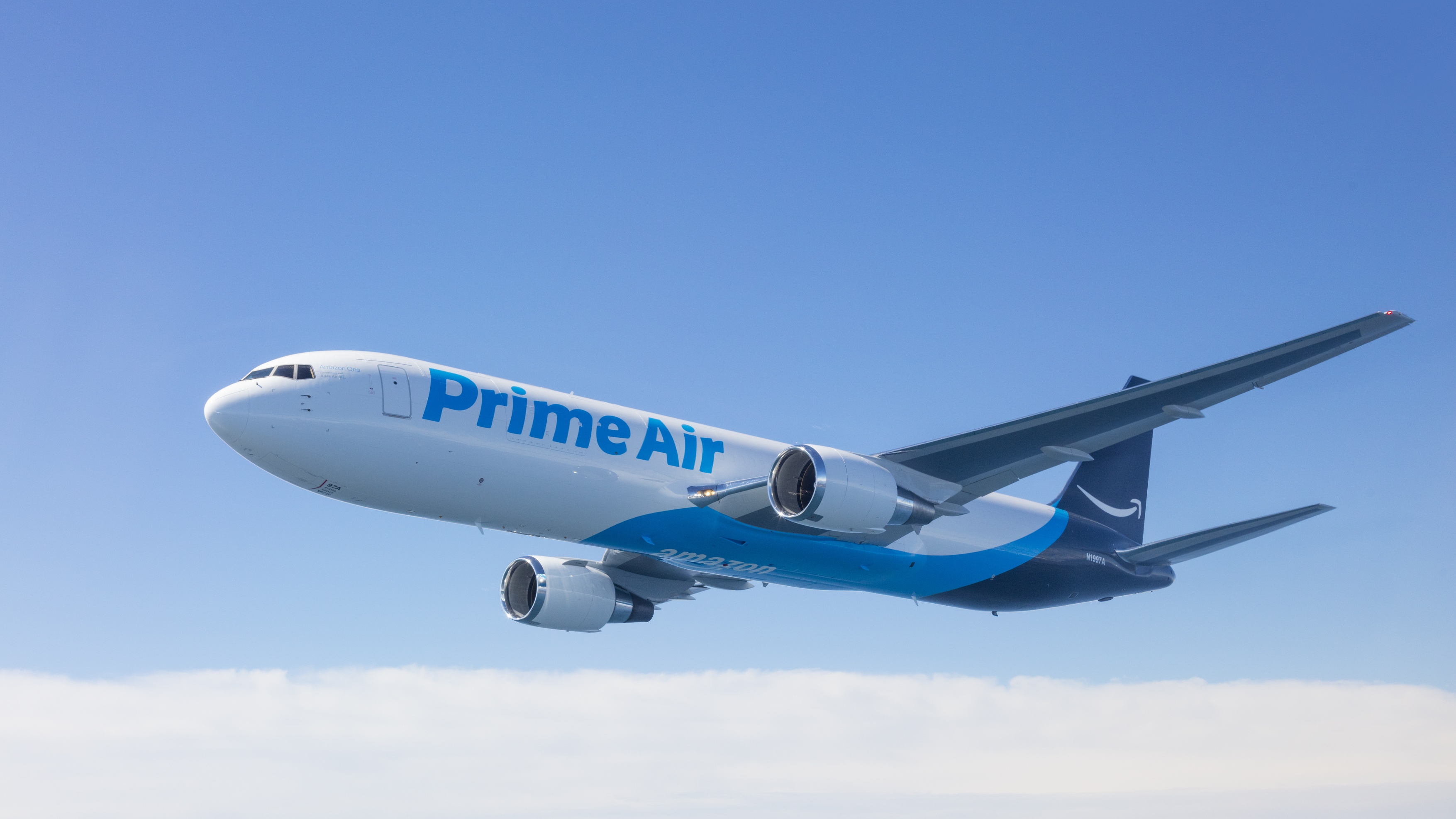 Amazon investeert in vliegtuigen, Walmart in drones