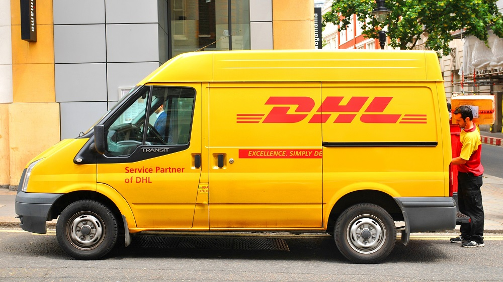 Bezorgers DHL nemen pakketten boven 23 kilo niet meer mee