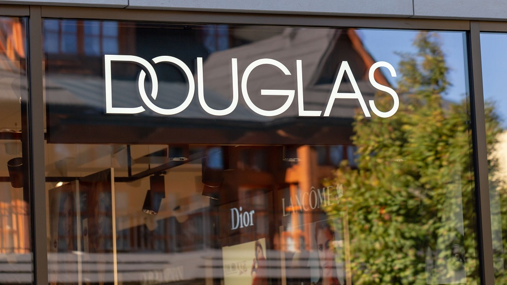 Douglas maakt aanzienlijk minder verlies, omzetdip in e-commerce