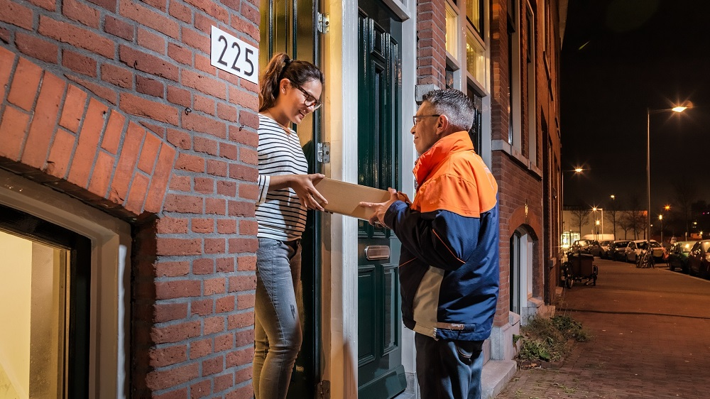 PostNL tijdens feestdagen: extra bezorgdag en 6.000 bezorgritten per dag