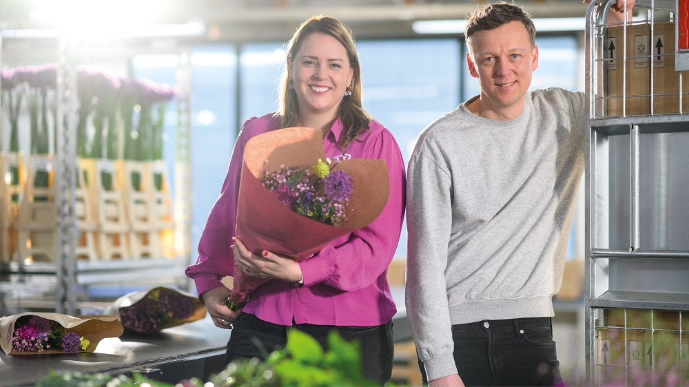 Bloemenvandeteler.nl verspreidt liefs met bloemen