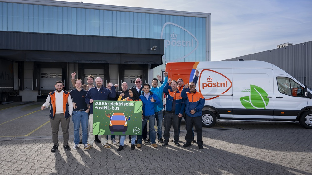 PostNL heeft nu 2.000 elektrische bezorgbussen