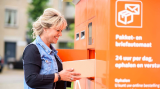PostNL doneert aan Stichting Jarige Job bij bezorging in pakketkluis