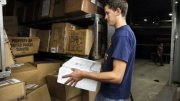 ‘UPS kan groei van aantal online cadeaus niet bijbenen’