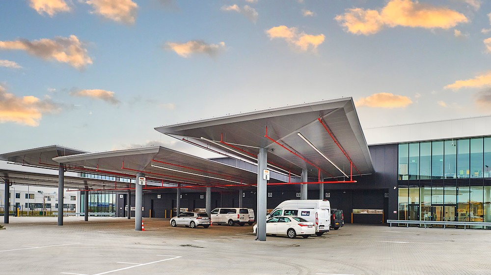 Amazon plant bezorghub nabij Schiphol
